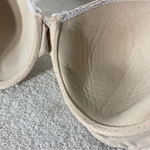 Victoria’s Secret Body By Victoria Lined Perfect Coverage Nude Beige Bra 34DDD/F - Picture 8 of 11